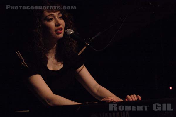 REGINA SPEKTOR - 2005-04-27 - PARIS - Cafe de la Danse - 